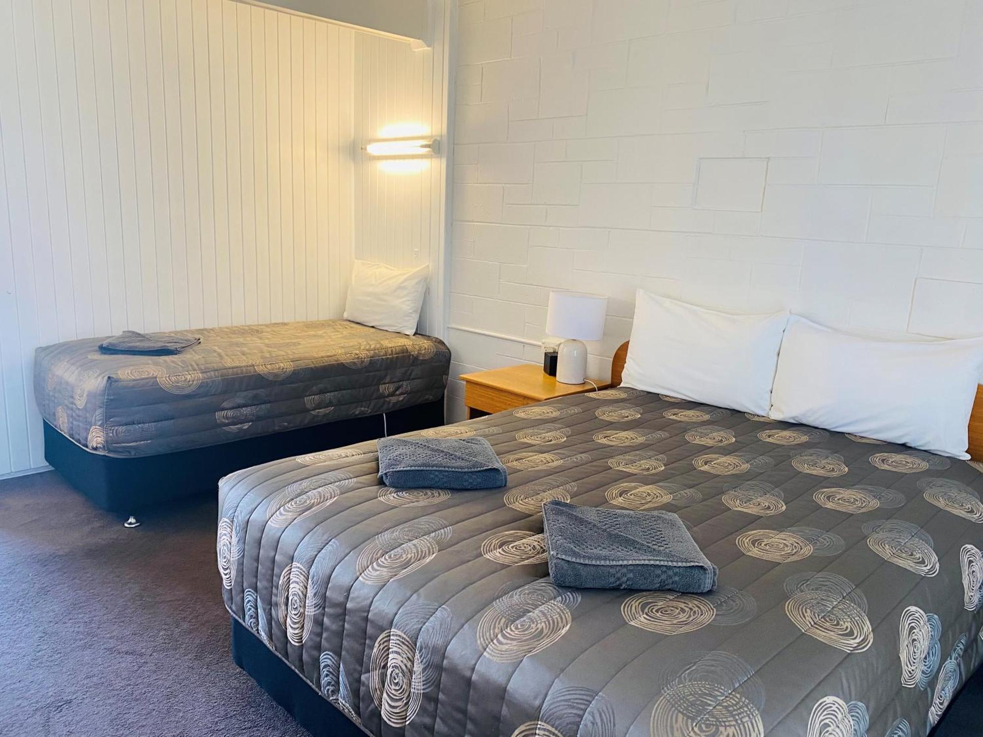 Rubicon Hotel Motel เอลดอน ภายนอก รูปภาพ